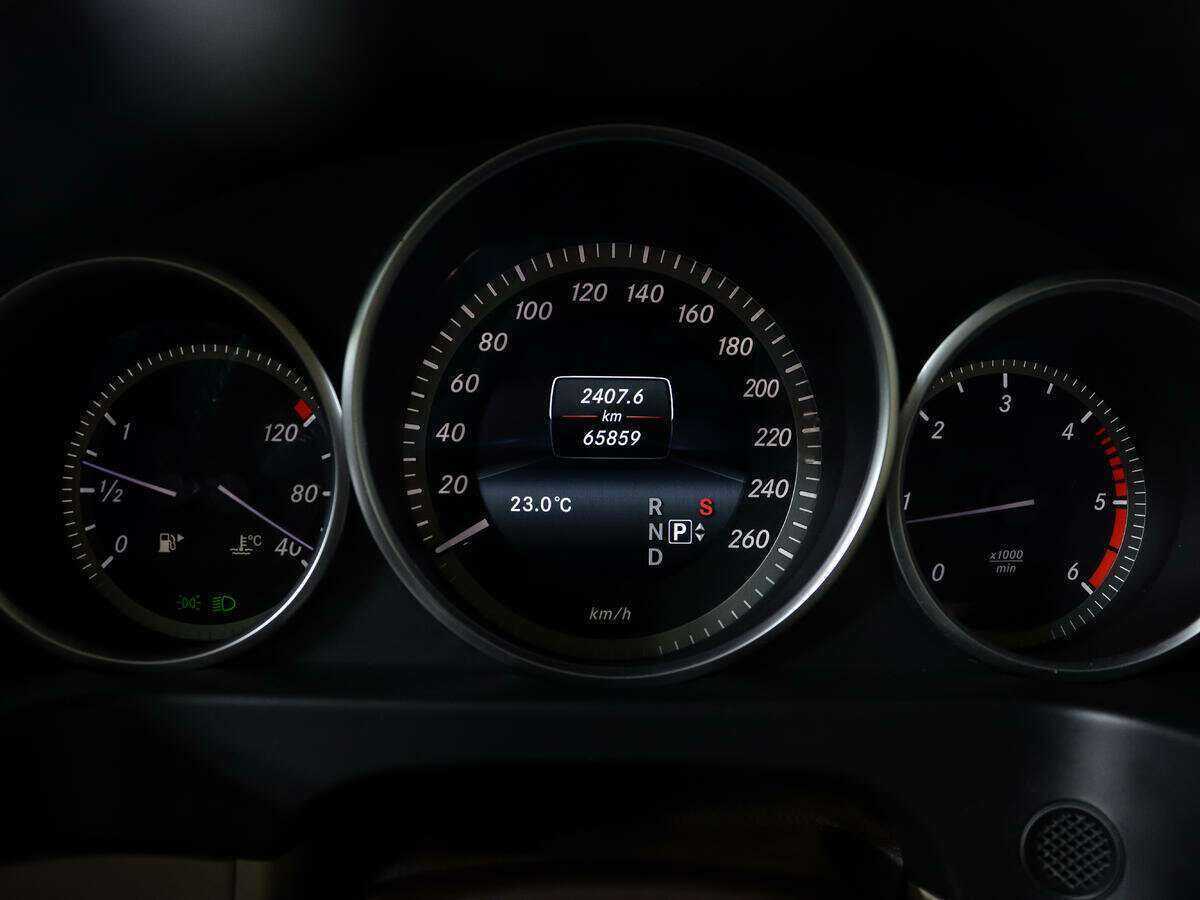 Mercedes-Benz E-Класс 250 CDI, 2015 Фото №9