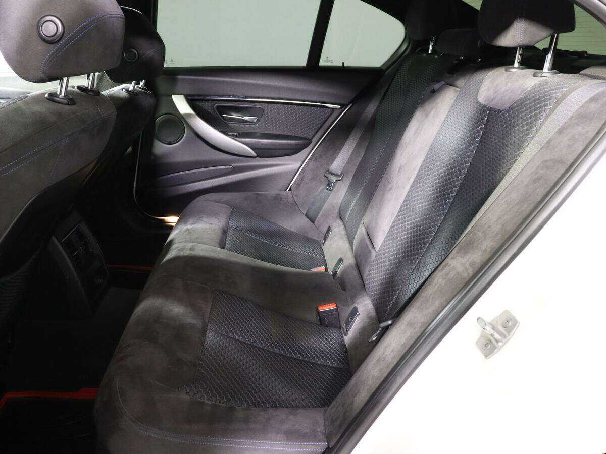 BMW 3 серии 320i xDrive, 2016 Фото №10