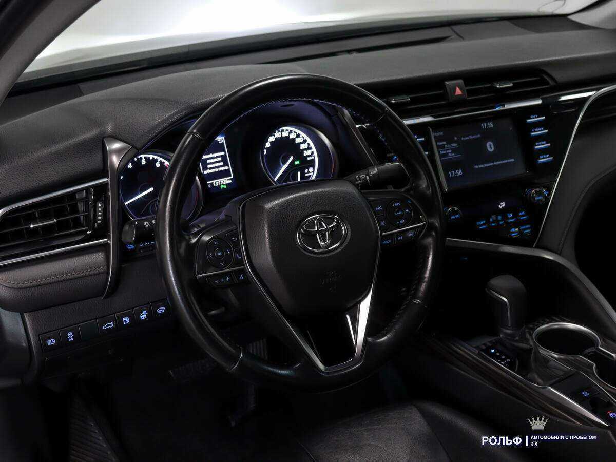 Toyota Camry, 2018 Фото №16