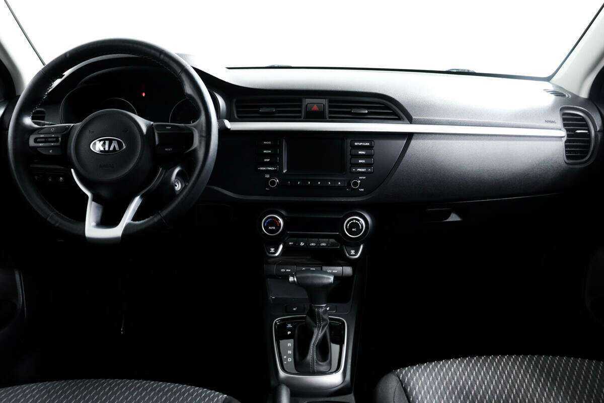 Kia Rio X-Line, 2018 Фото №11