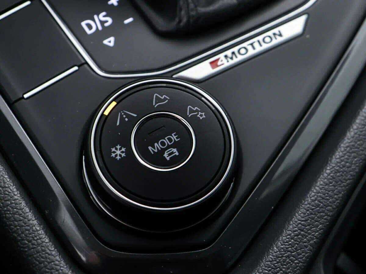 Volkswagen Tiguan, 2017 Фото №17