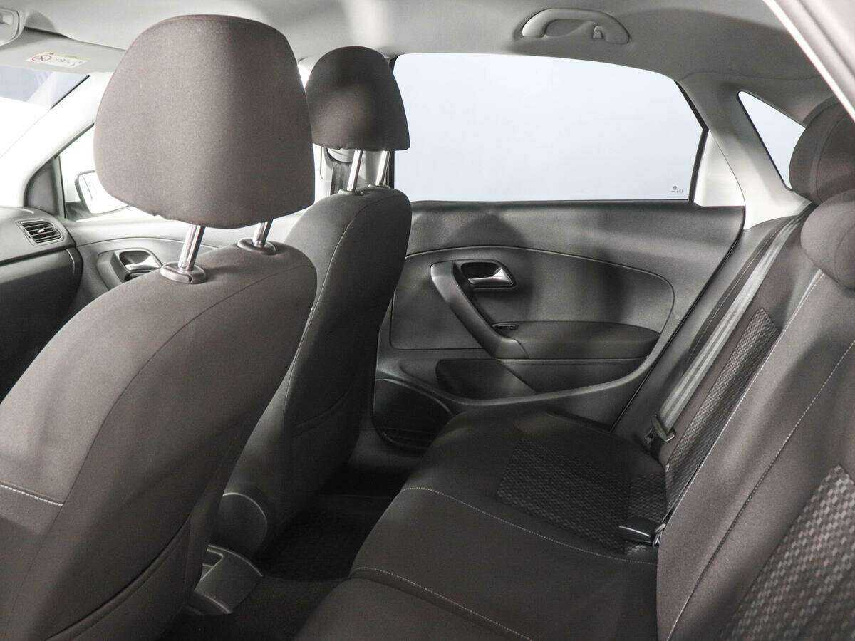 Volkswagen Polo, 2018 Фото №12