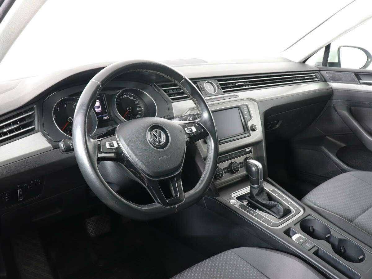 Volkswagen Passat, 2016 Фото №9