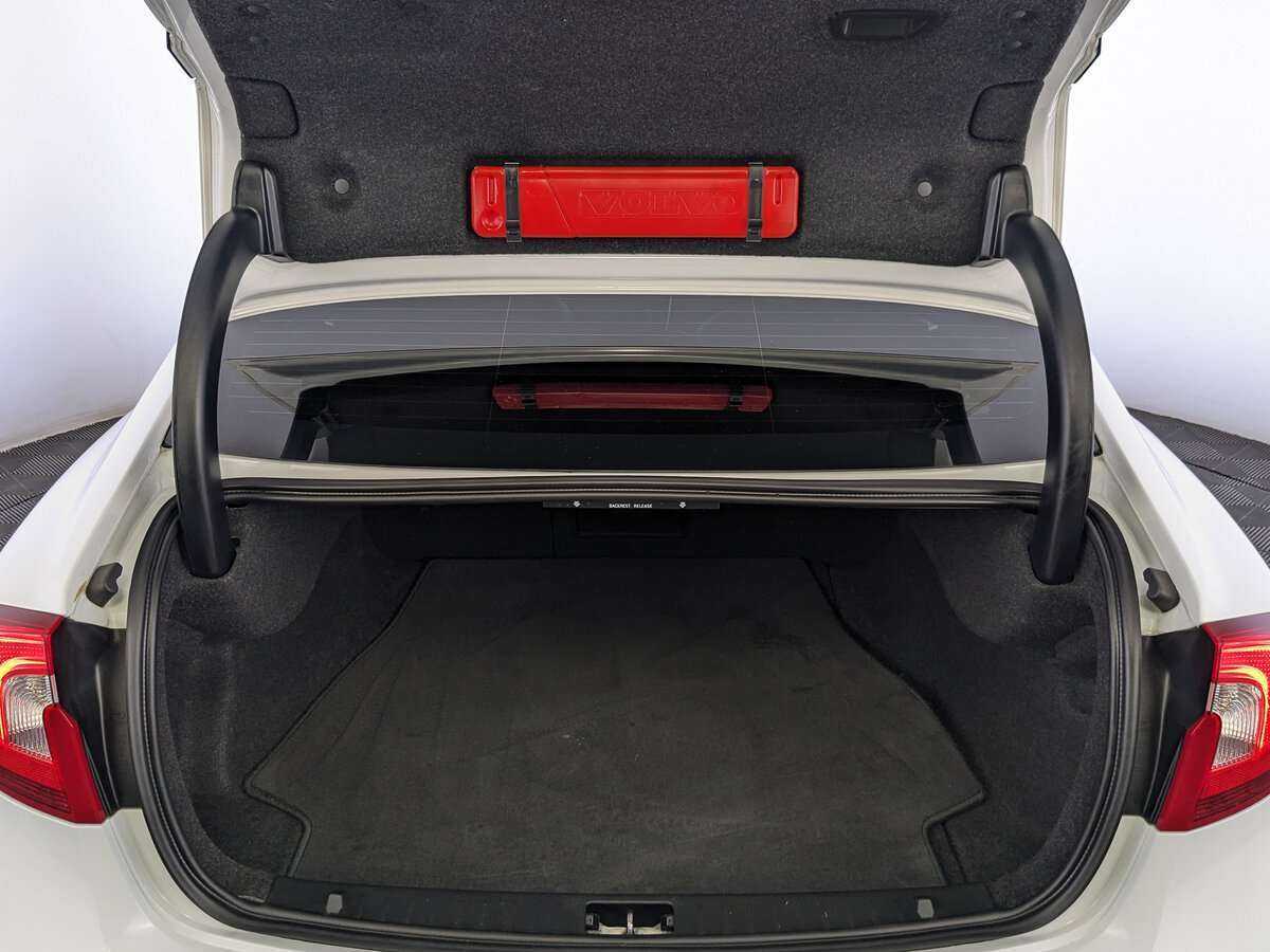 Volvo S60, 2012 Фото №9