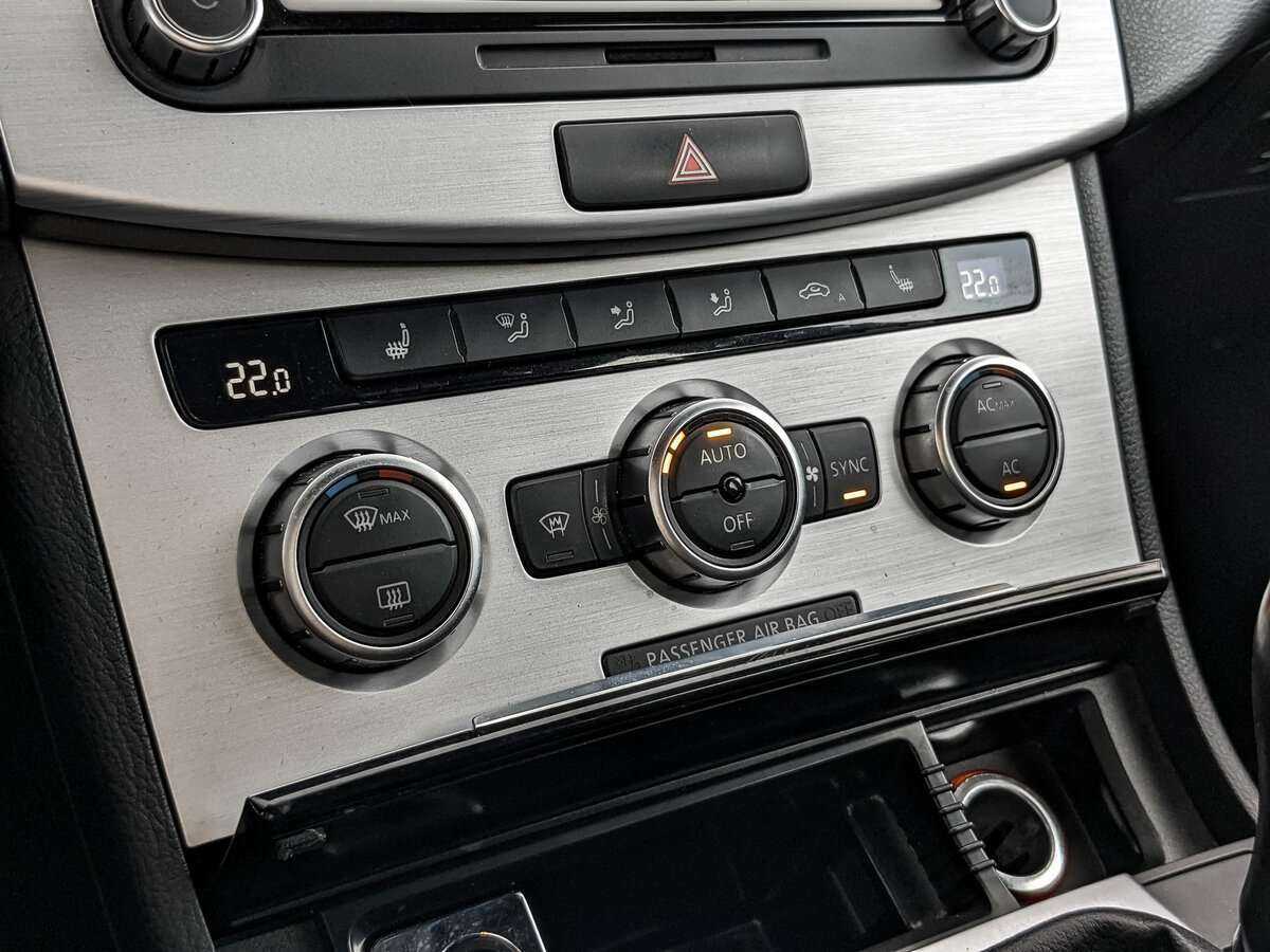 Volkswagen Passat CC, 2012 Фото №17