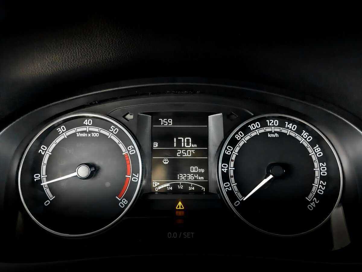 Skoda Rapid, 2017 Фото №11