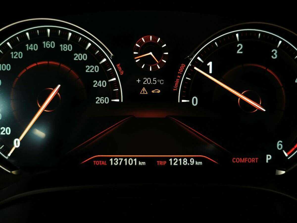 BMW 5 серии 520d xDrive, 2018 Фото №16