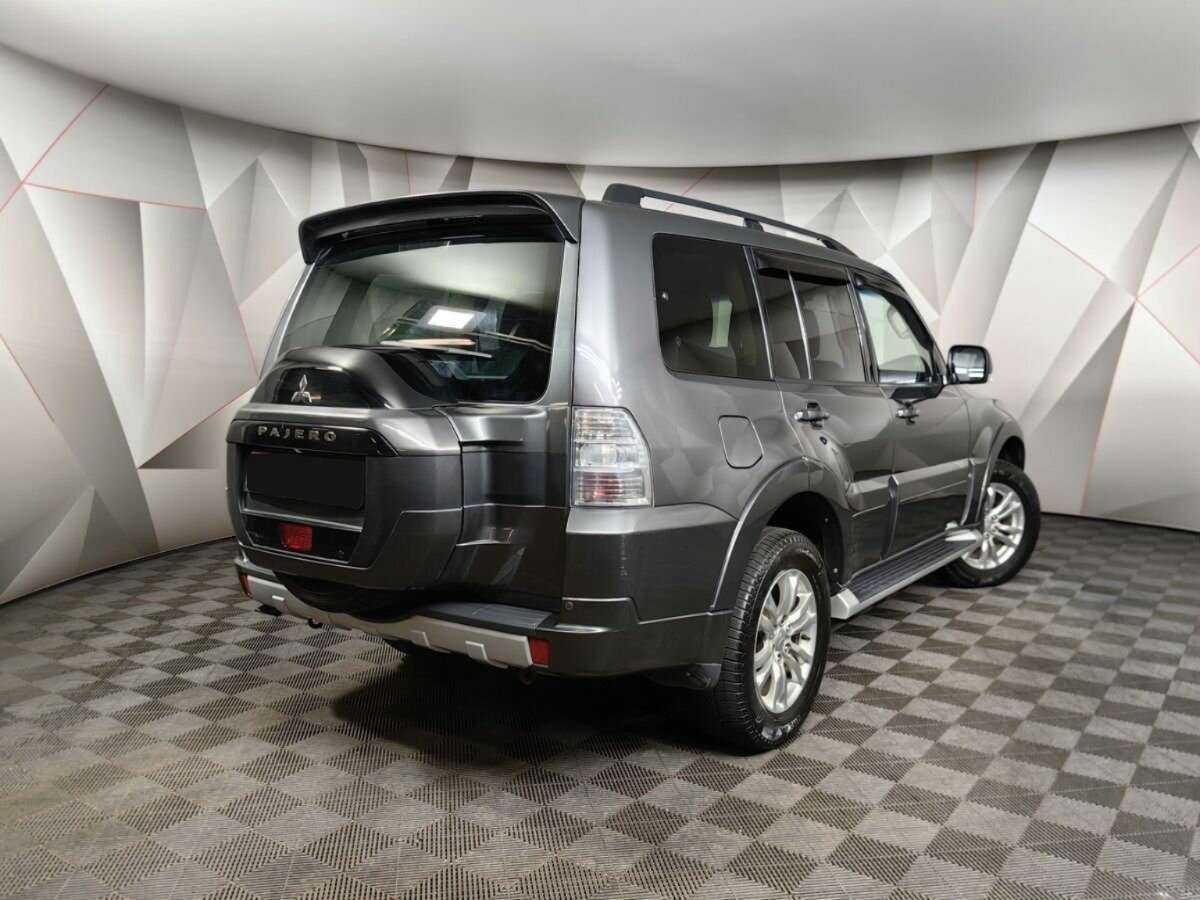 Mitsubishi Pajero, 2015 - 94 610 км. | Фото №2