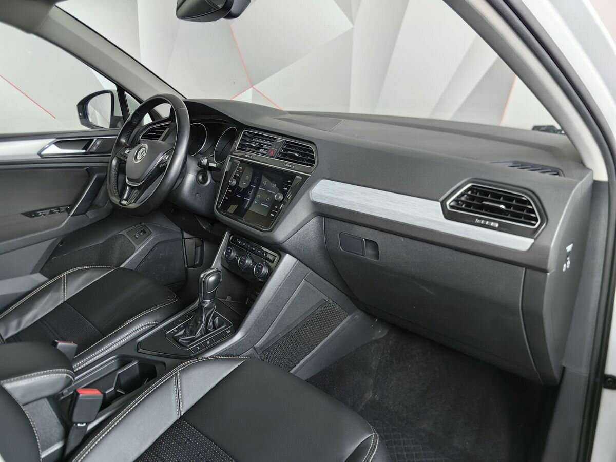 Volkswagen Tiguan, 2018 Фото №9