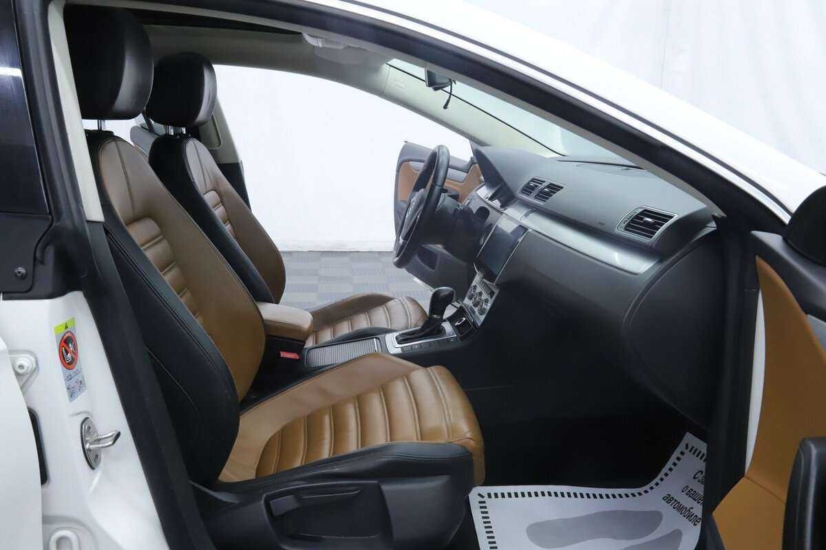 Volkswagen Passat CC, 2013 Фото №14