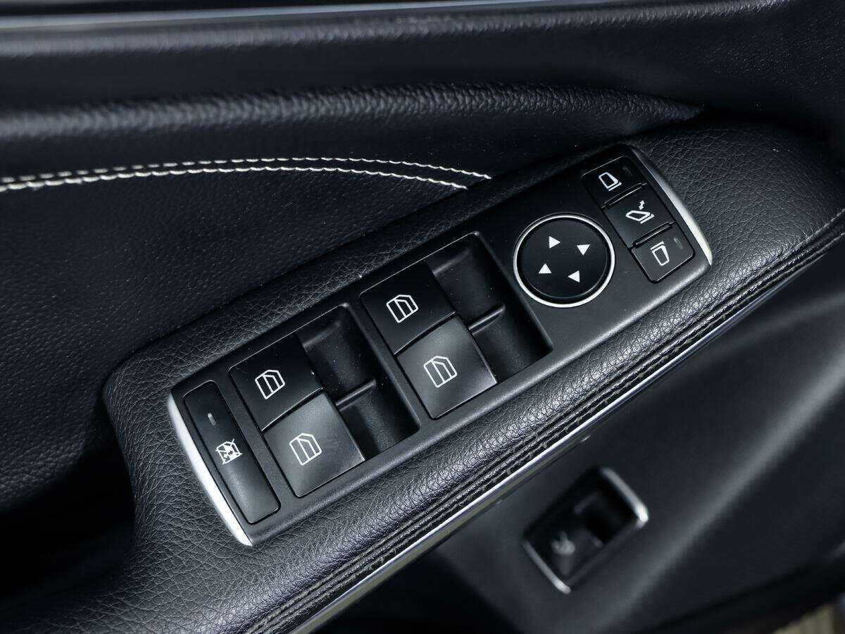 Mercedes-Benz CLA 200, 2018 Фото №17