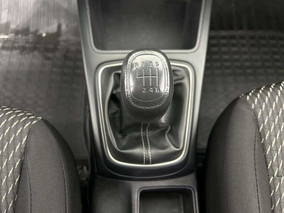 Kia Rio, 2018 Фото №13