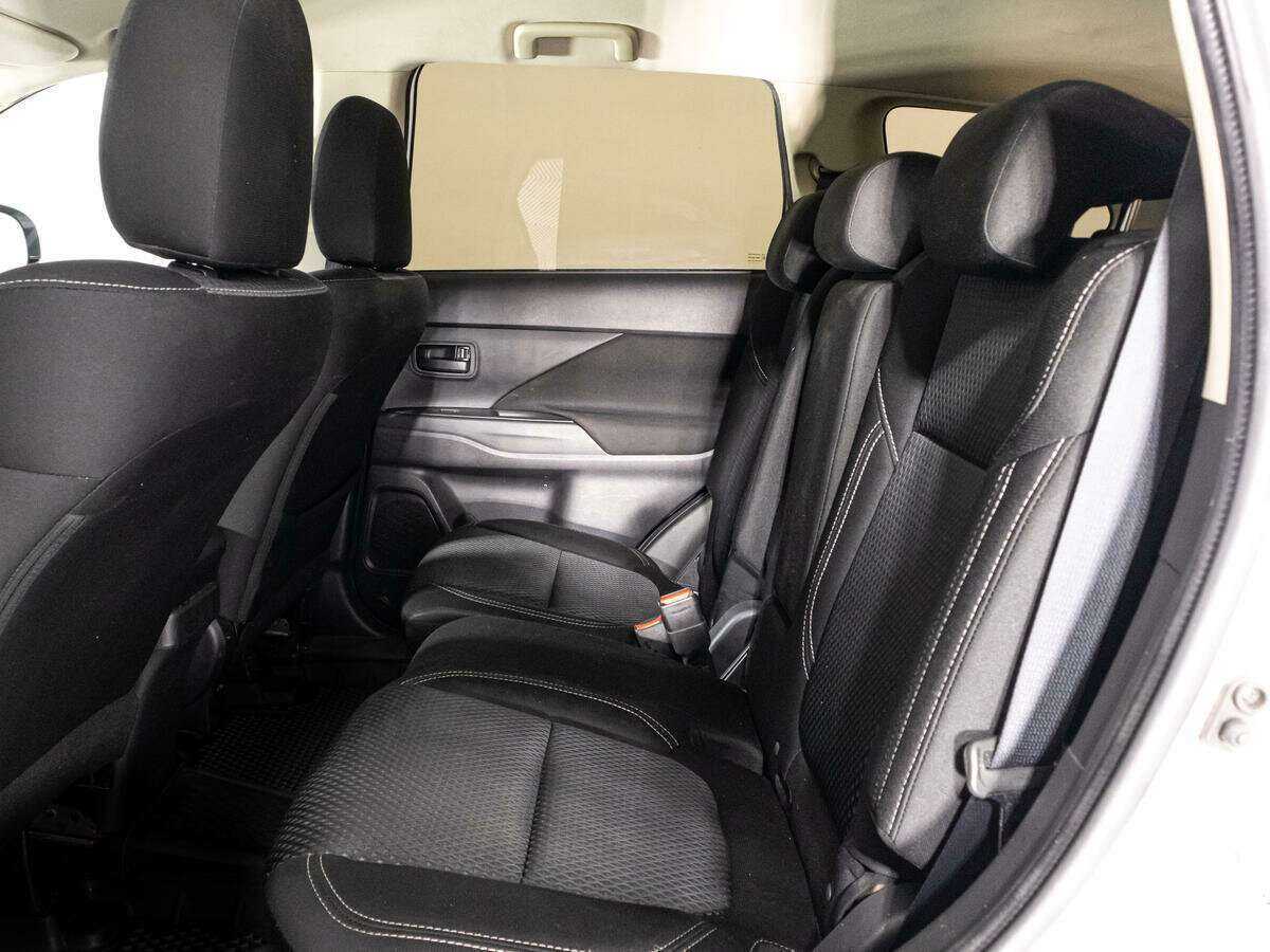 Mitsubishi Outlander, 2020 Фото №10