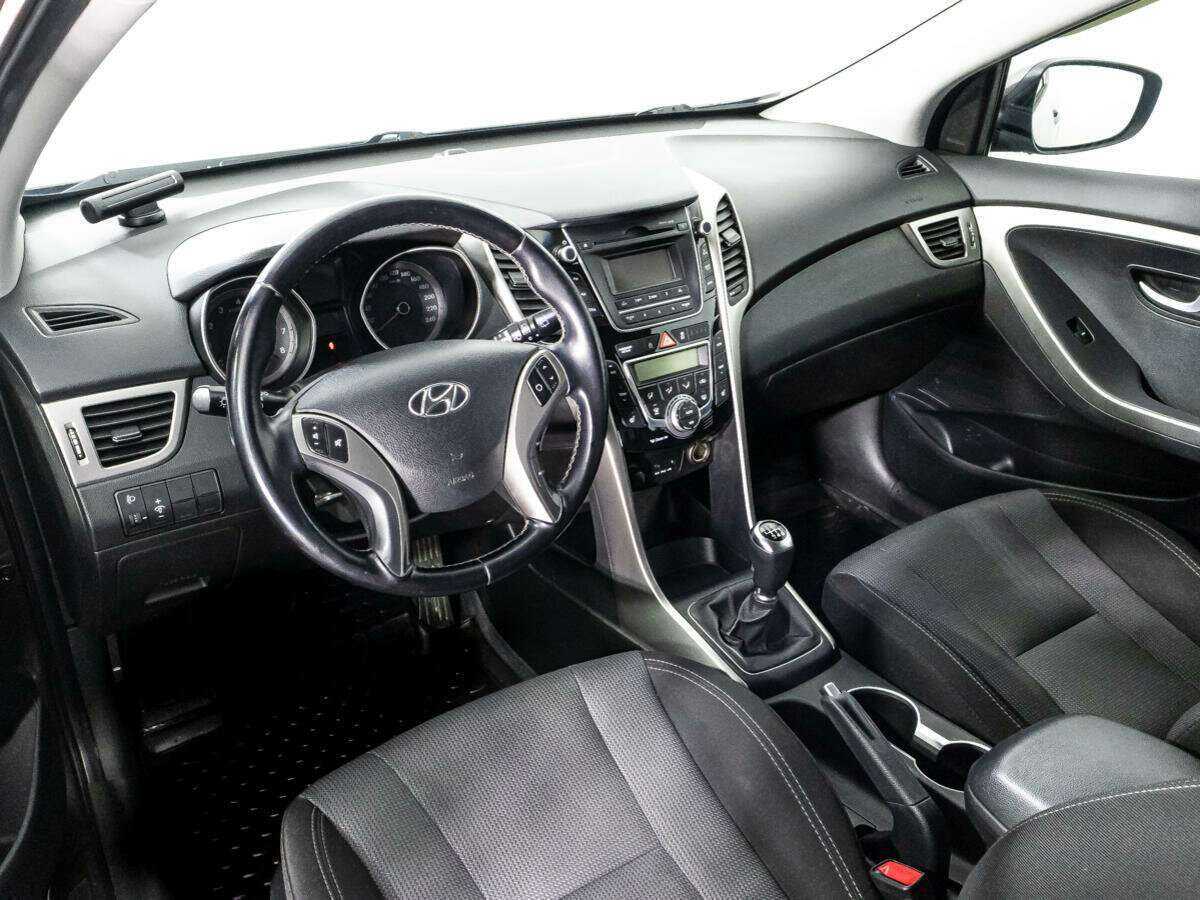 Hyundai i30, 2013 Фото №11