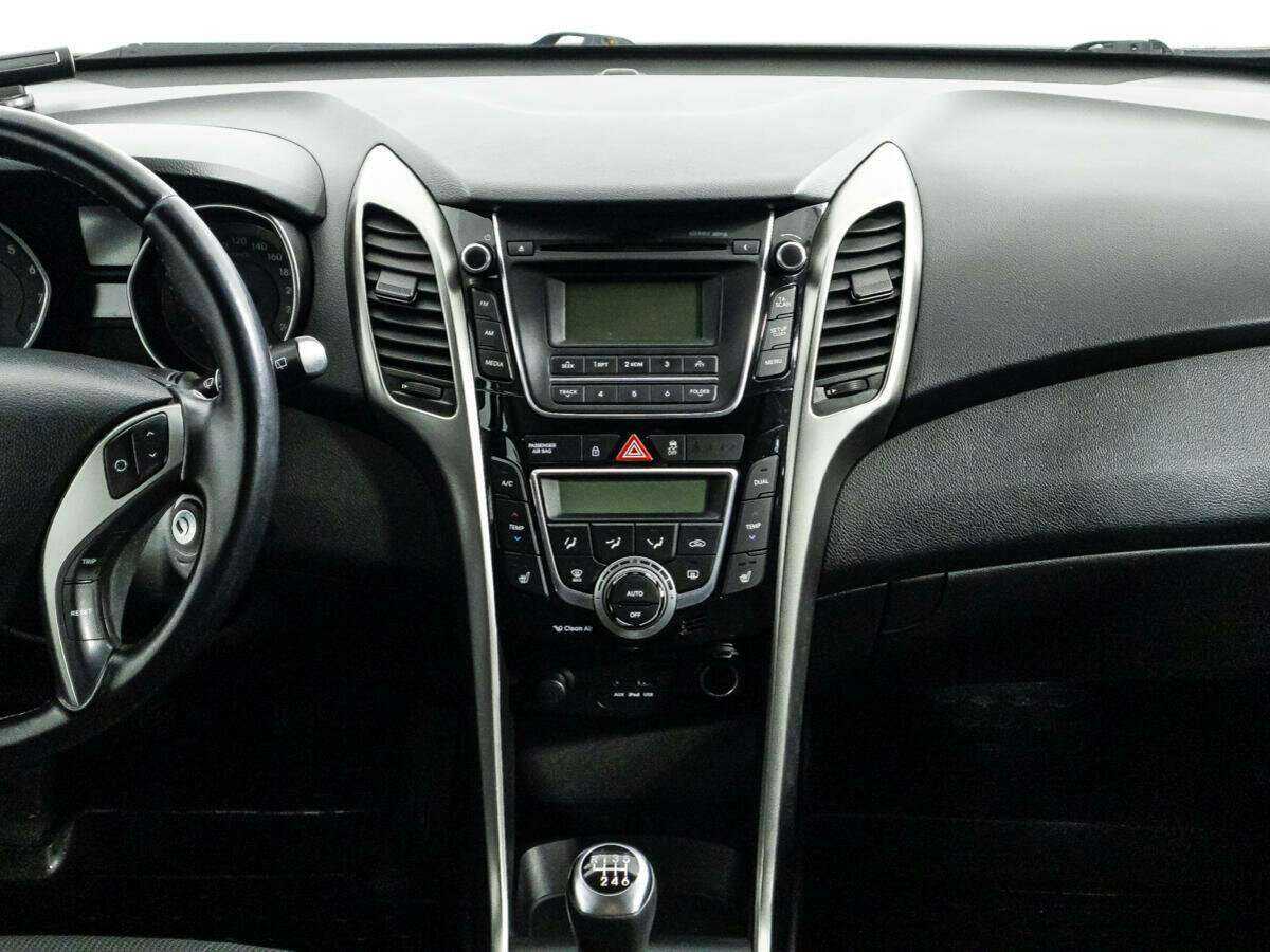Hyundai i30, 2013 Фото №14