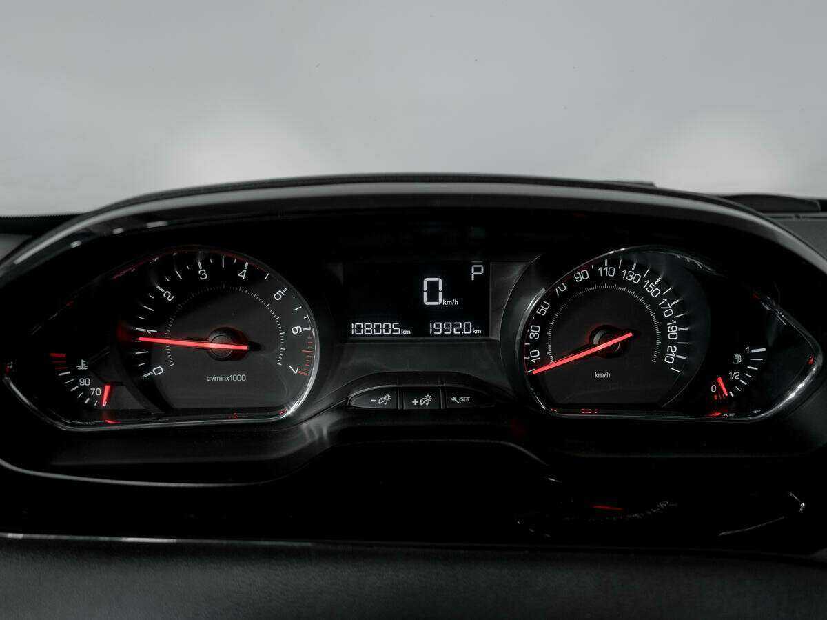 Peugeot 208, 2013 Фото №11