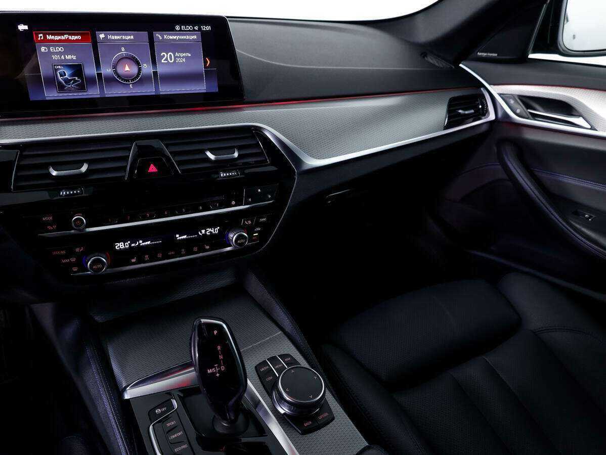 BMW 5 серии 520d xDrive, 2018 Фото №12