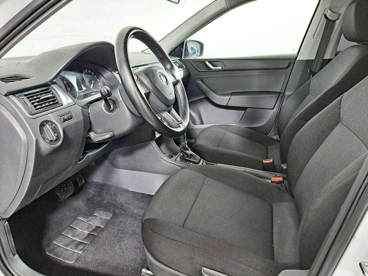 Skoda Rapid, 2017 Фото №16