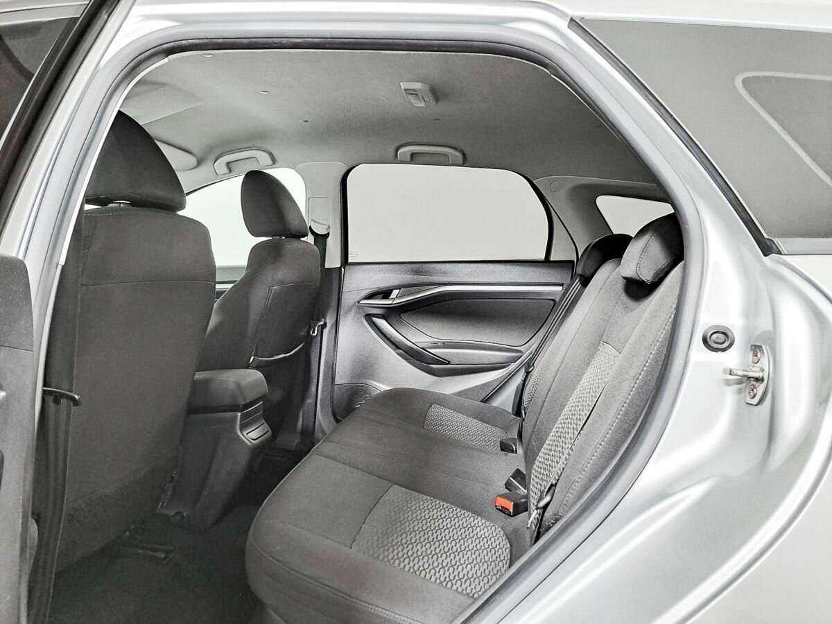 Lada (ВАЗ) Vesta SW, 2020 Фото №10