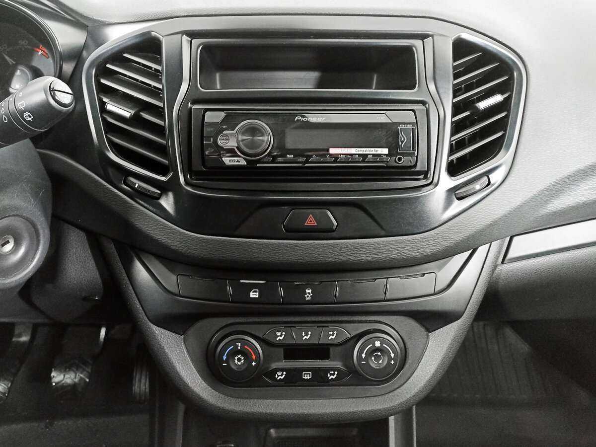 Lada (ВАЗ) Vesta SW, 2019 Фото №11