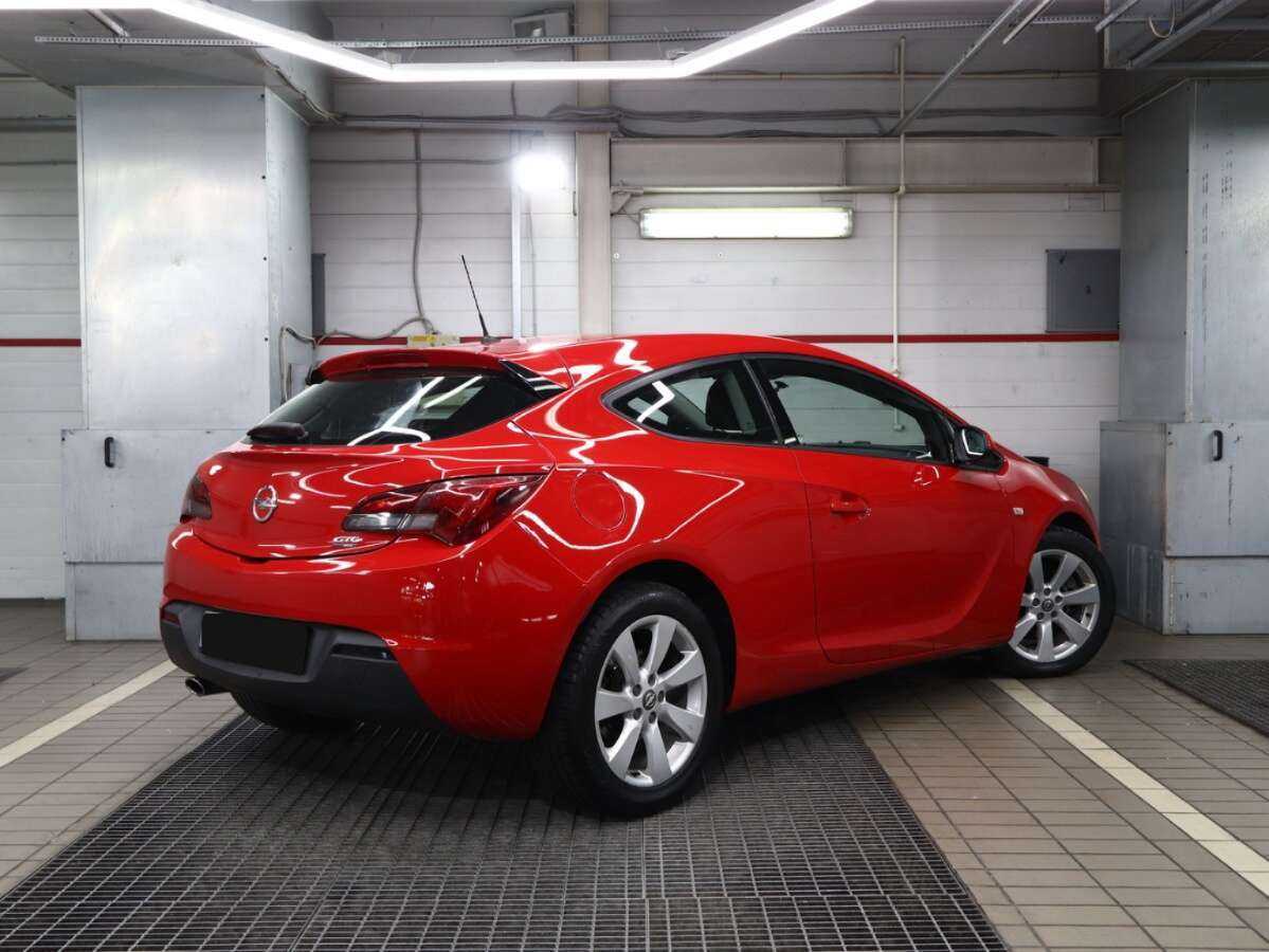 Opel Astra GTC, 2012 - 190 000 км. | Фото №2