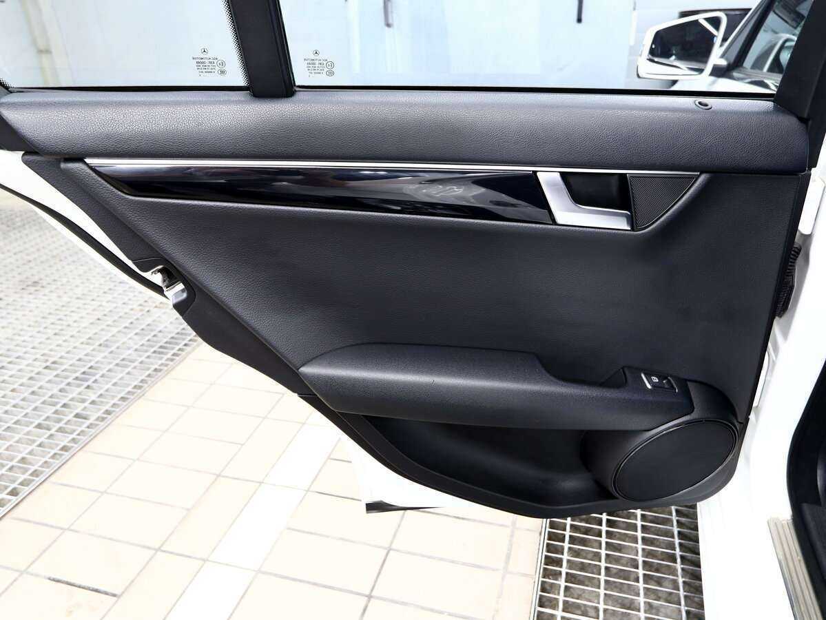 Mercedes-Benz C-Класс 180, 2012 Фото №11