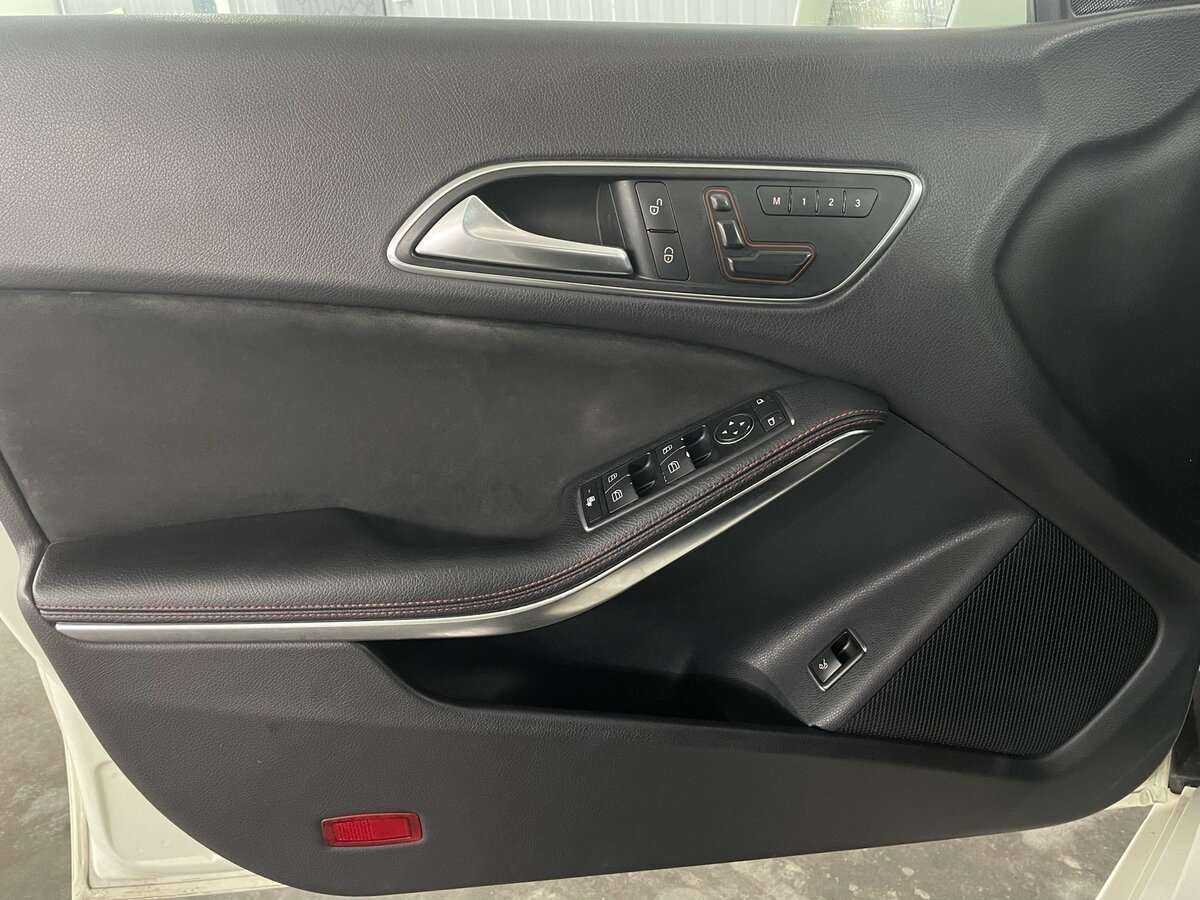 Mercedes-Benz CLA 200, 2014 Фото №23