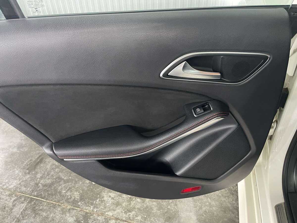 Mercedes-Benz CLA 200, 2014 Фото №25