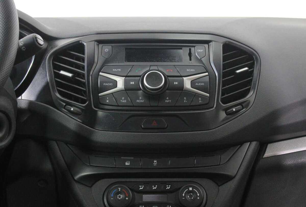 Lada (ВАЗ) Vesta SW, 2020 Фото №9