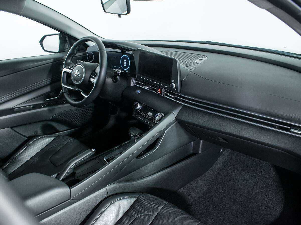 Hyundai Elantra, 2023 Фото №9