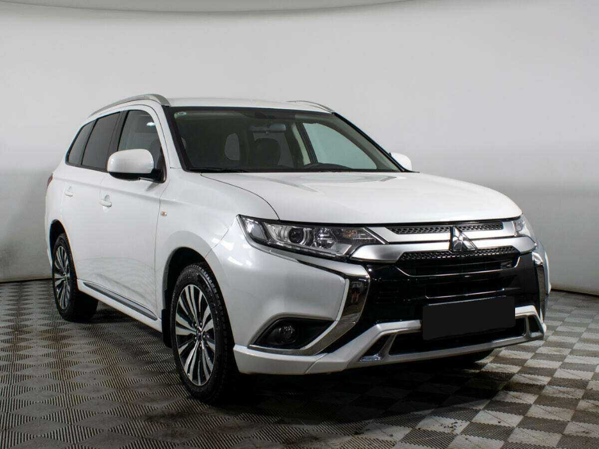 Mitsubishi Outlander, 2022 - 14 500 км. | Фото №3
