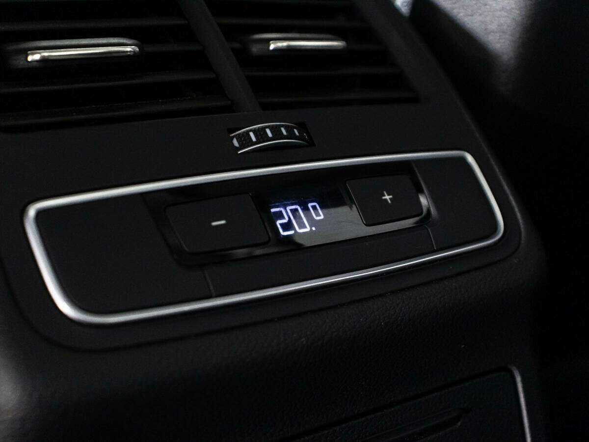 Audi A4, 2015 Фото №16