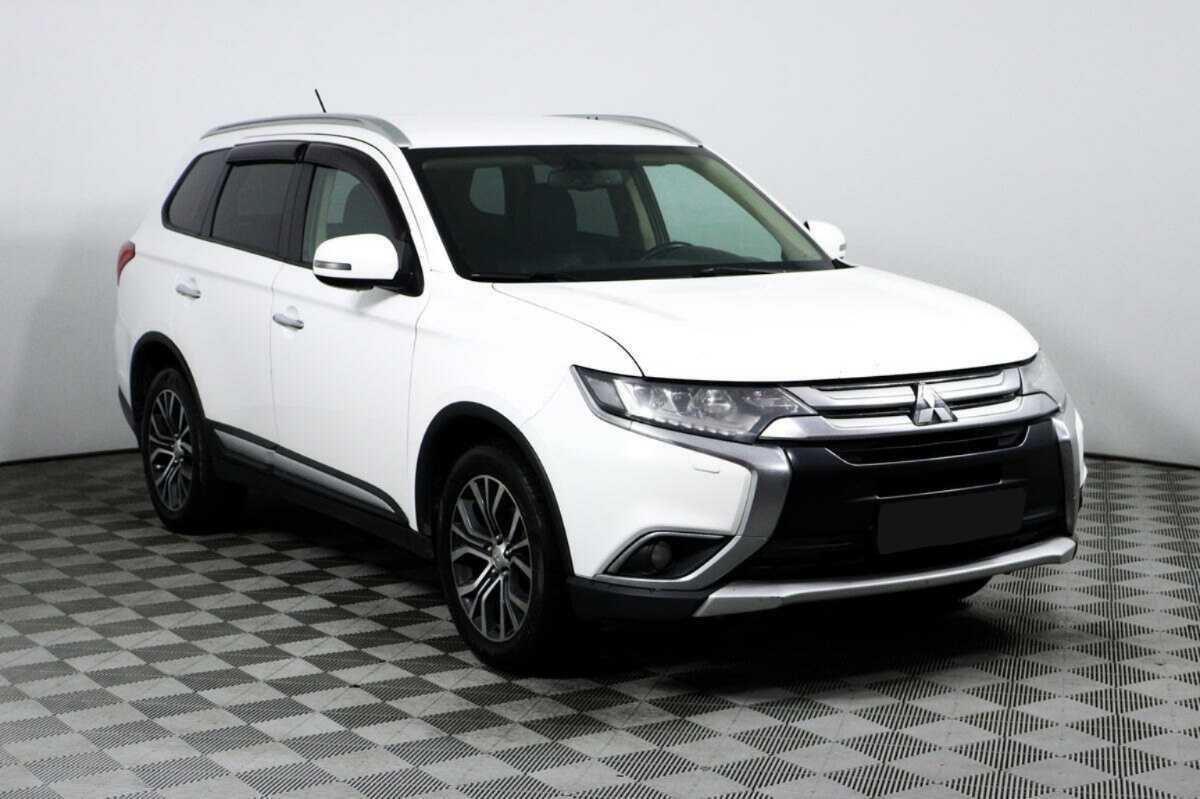 Mitsubishi Outlander, 2016 - 129 680 км. | Фото №3