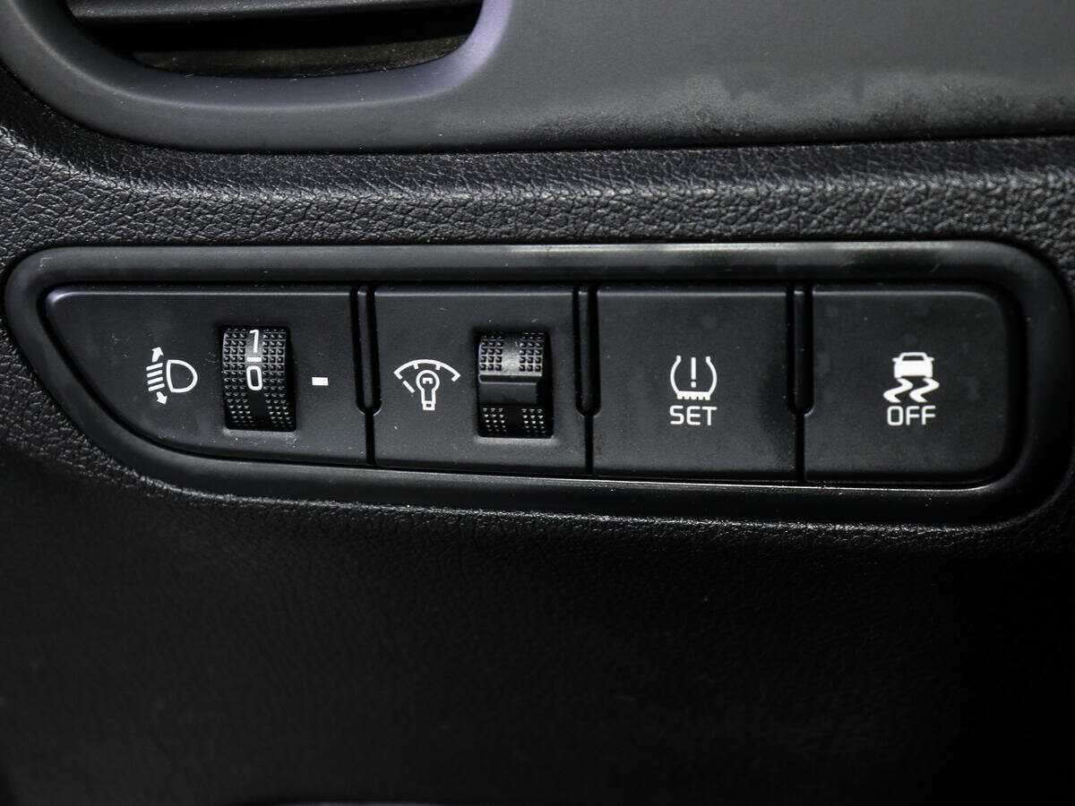 Kia Rio X-Line, 2020 Фото №18