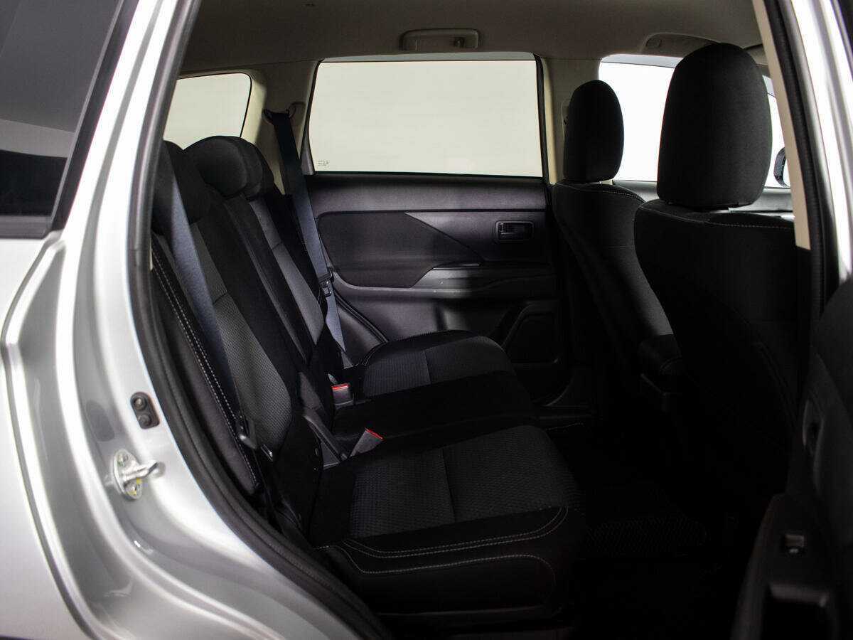 Mitsubishi Outlander, 2019 - 84 117 км. | Фото №8