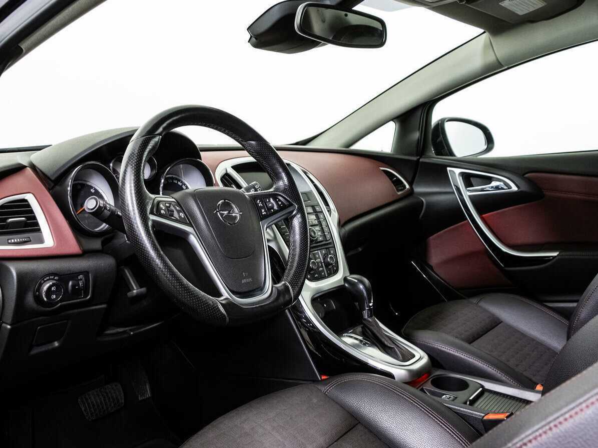 Opel Astra GTC, 2013 Фото №11