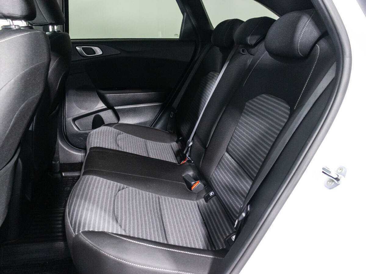 Kia Ceed, 2023 Фото №10