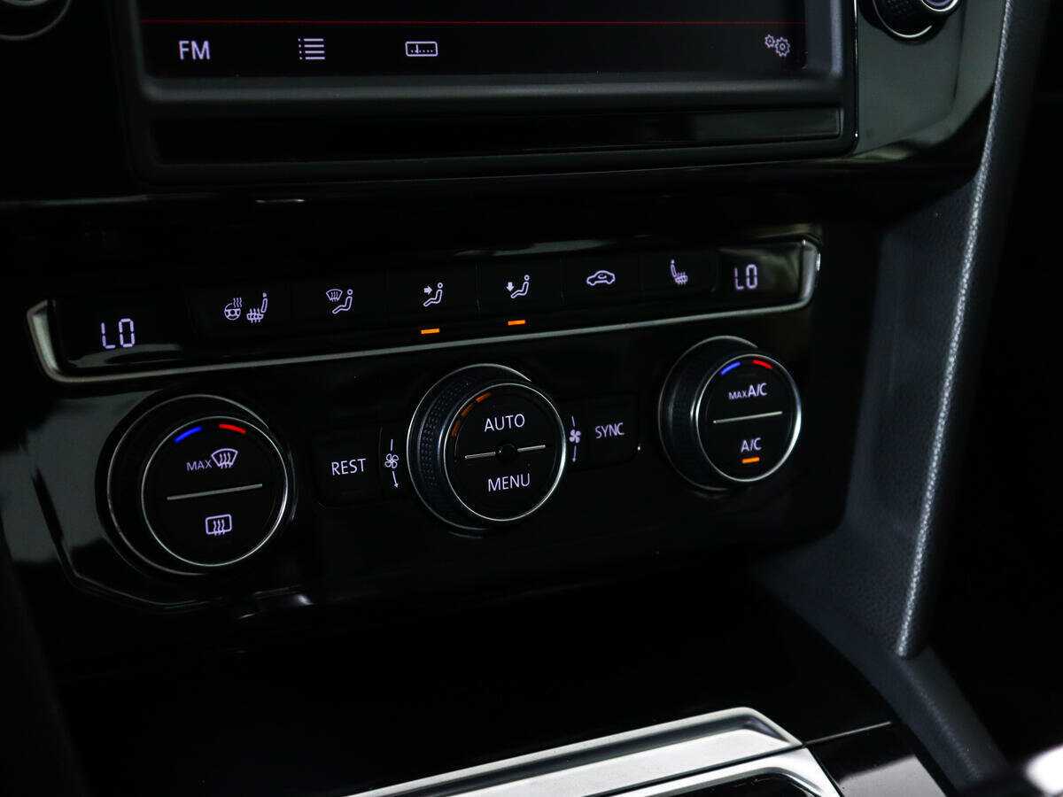 Volkswagen Passat, 2016 Фото №15