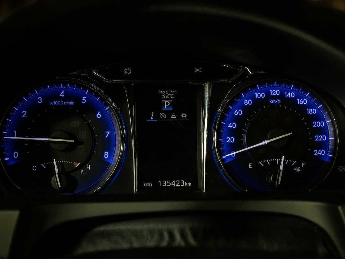 Toyota Camry, 2017 Фото №12