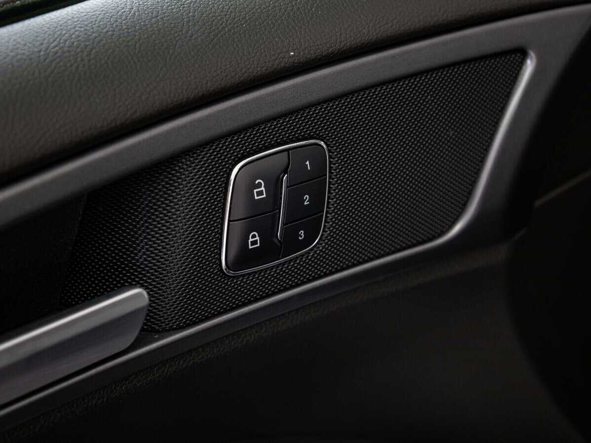 Ford Mondeo, 2018 Фото №19