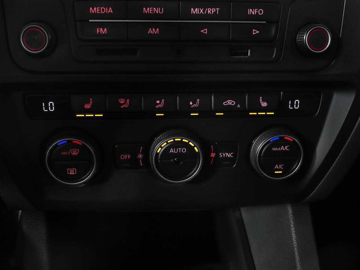 Volkswagen Jetta, 2015 Фото №13