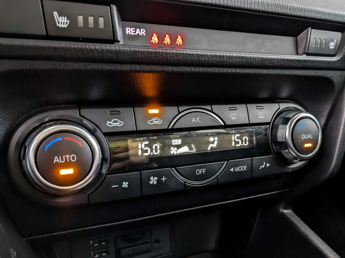 Mazda 3, 2015 Фото №21