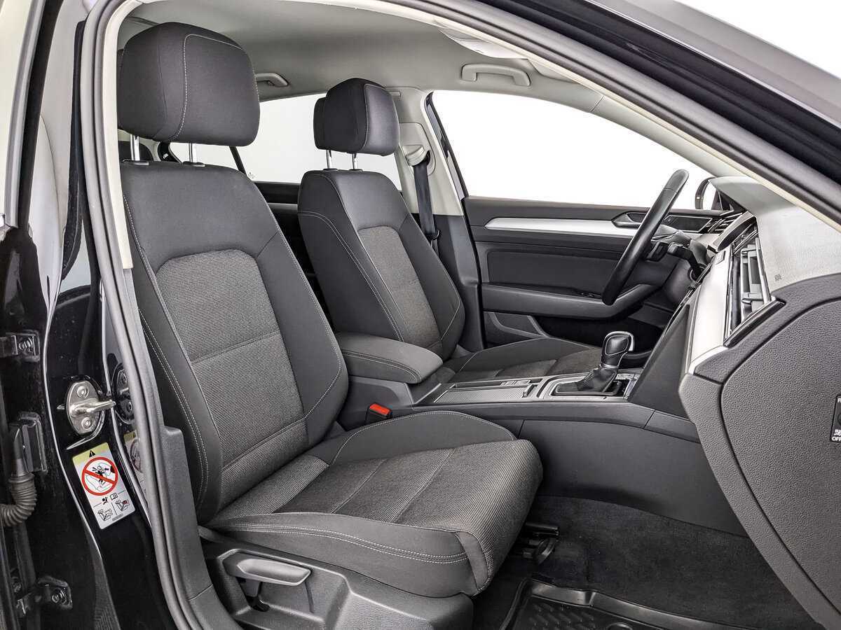 Volkswagen Passat, 2018 Фото №19