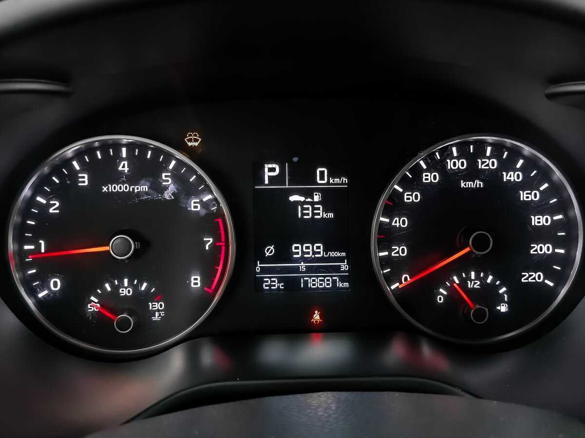 Kia Rio X-Line, 2019 Фото №12