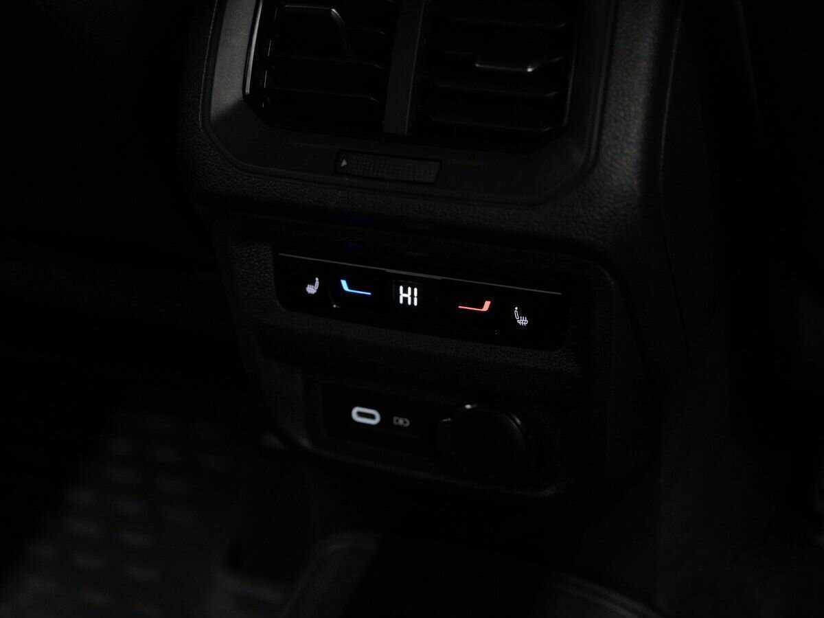 Volkswagen Tiguan, 2022 Фото №10