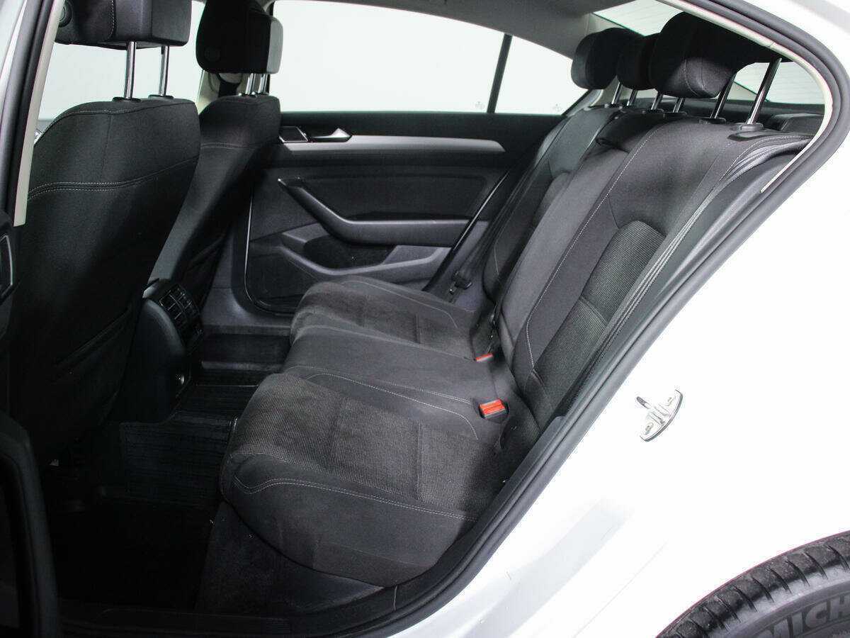 Volkswagen Passat, 2018 Фото №10
