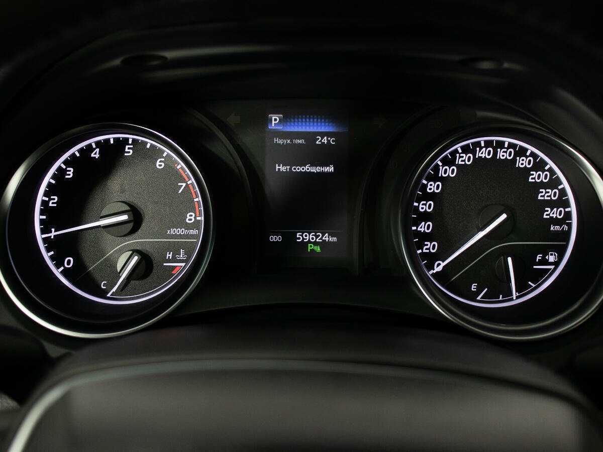 Toyota Camry, 2018 Фото №16