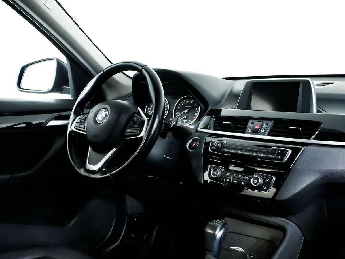 BMW X1 20i xDrive, 2017 Фото №9