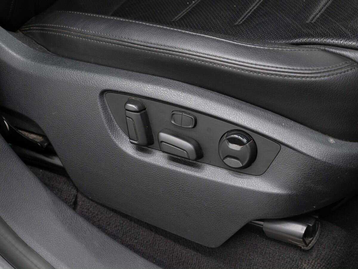 Volkswagen Touareg, 2017 Фото №24