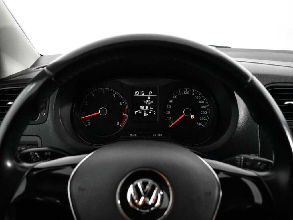 Volkswagen Polo, 2015 Фото №11